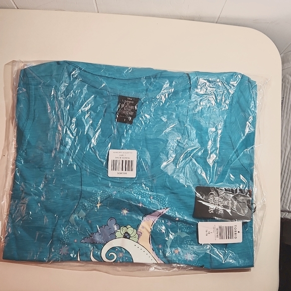 ❤️NWT VINTAGE TORRID NIGHTMARE BEFORE CHRISTMAS ZERO TEE HALLOWEEN PLUS SIZE 1X - Picture 5 of 9